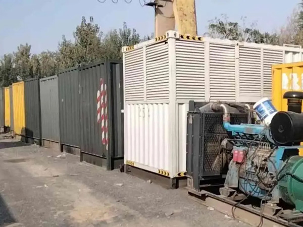轵城镇200KW柴油发电机机组每小时油耗是多少?